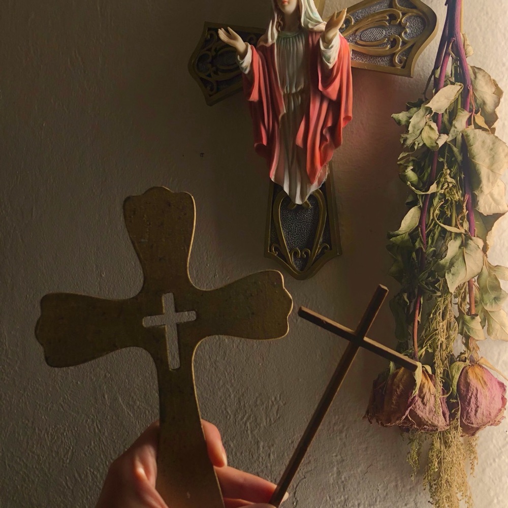Two wall decor crosses